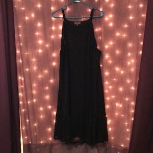 Sleeveless lace dress